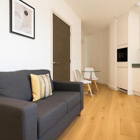 Bright Studio Flat - Walk To River Thames & Kingston Town Surbiton Eksteriør billede